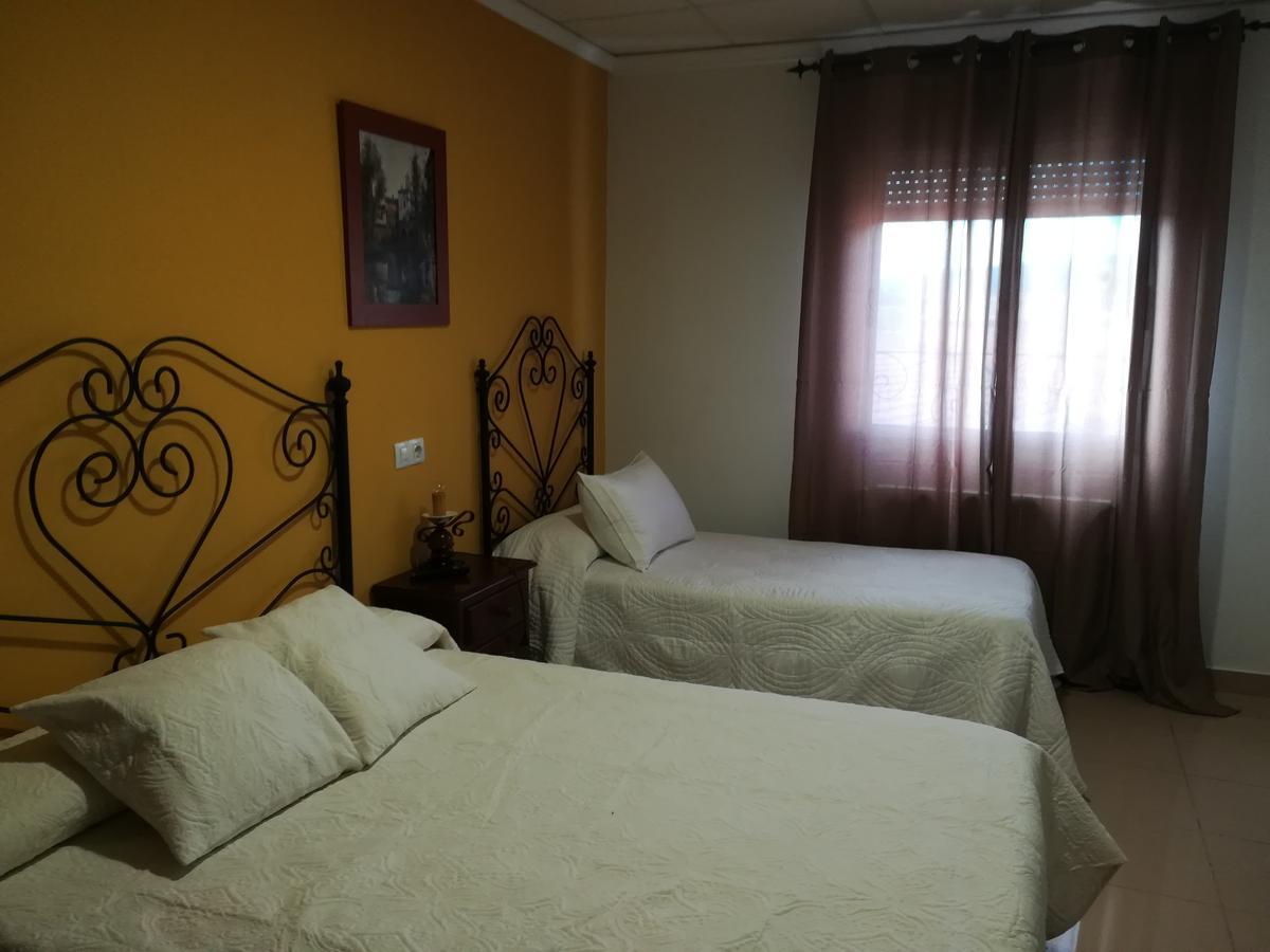 Hostal 캐나마레즈 외부 사진